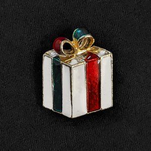 Vintage Red White Green Enamel Gold Tone Christmas Gift Box Present Brooch Pin